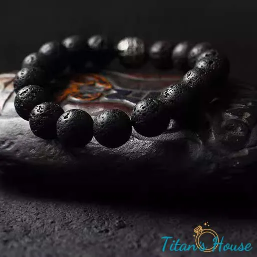 Vòng tay - Chuỗi đá núi lửa tự nhiên kèm charm Titan - Titan's House - C001T