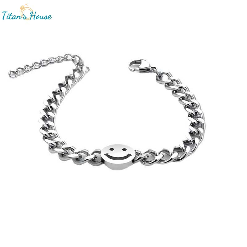  Lắc tay nam hình mặt cười Titan chất, cá tính - Titan's House - LT009T