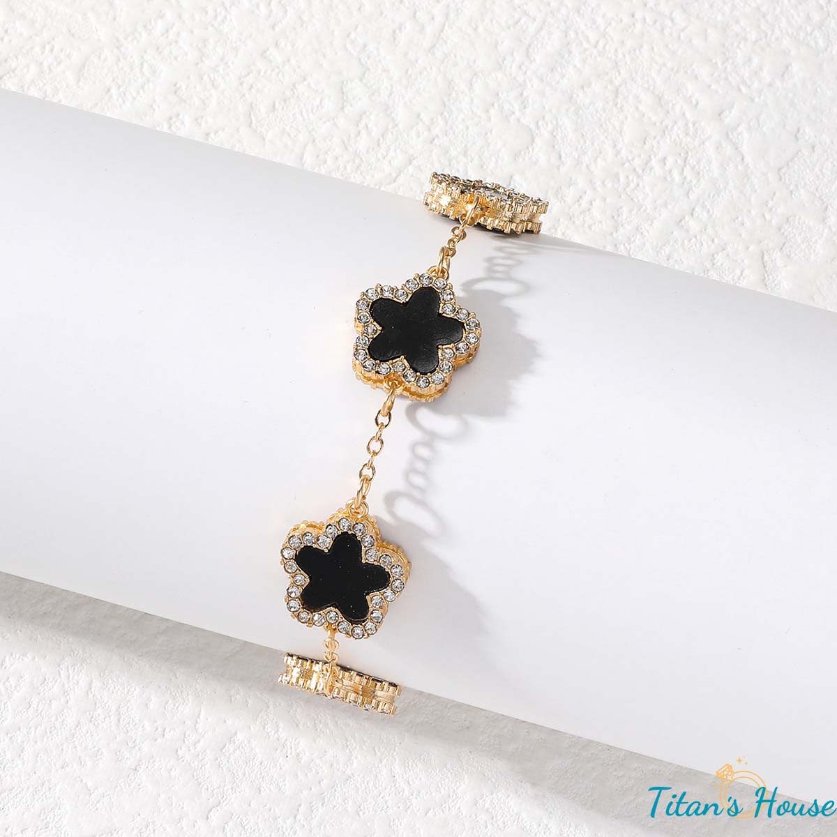 Lắc tay Titan Ngôi sao 5 cánh đính đá Zircon - Titan's House - LT018T