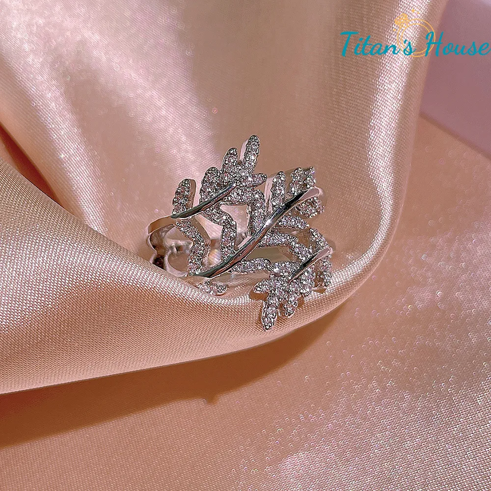 Nhẫn Unisex đá Zircon hình cành lá  Titan - Titan's House - N010T