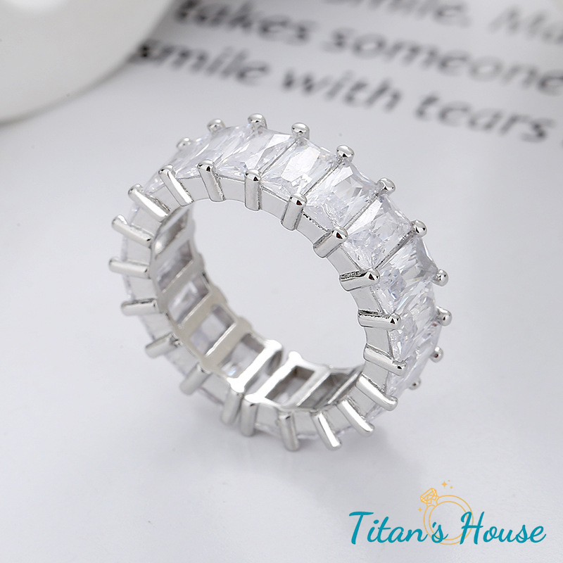 Nhẫn Unisex đá Zircon lùa màu trắng - Titan's House - N014T